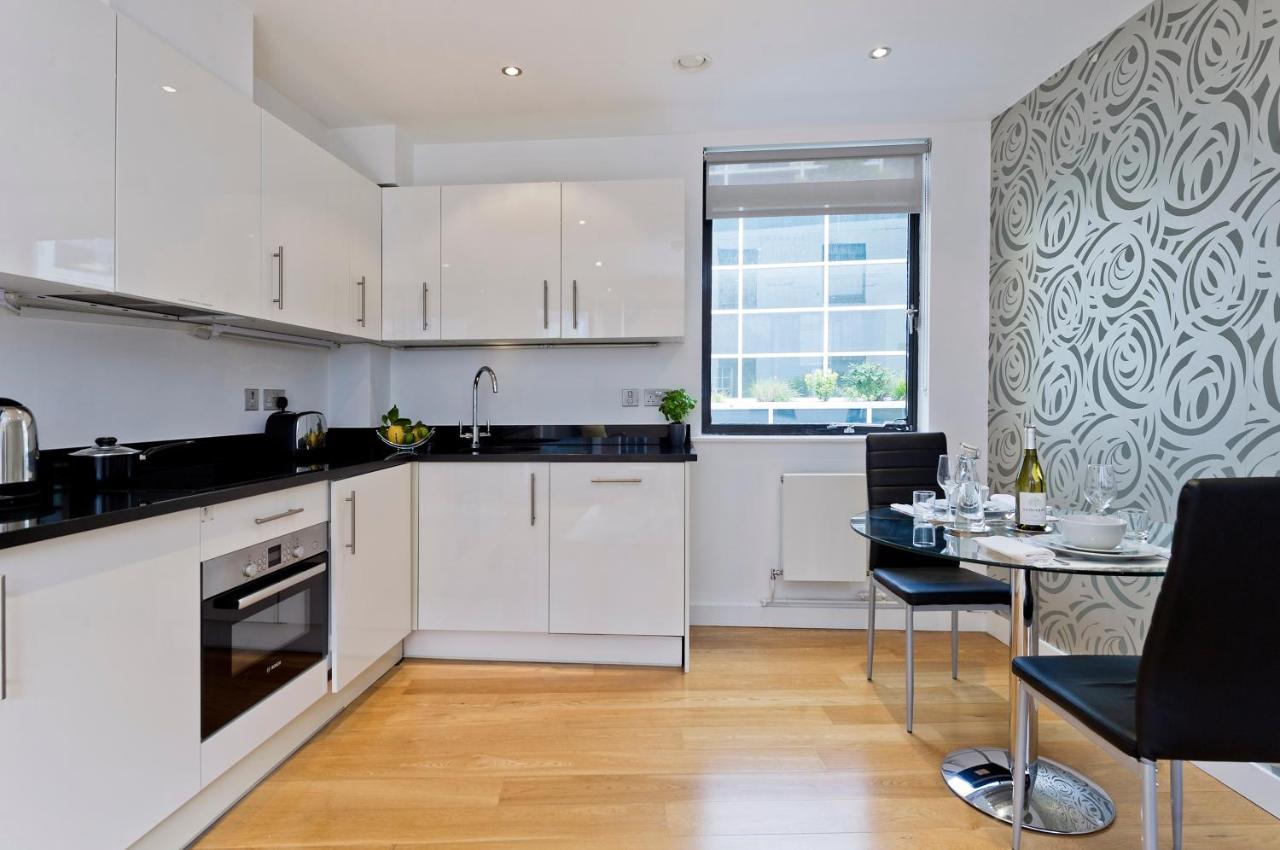Red Lion Court By City2Stay London Eksteriør billede