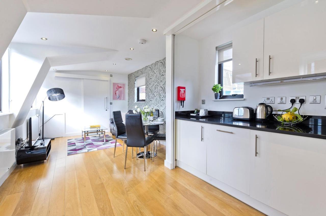 Red Lion Court By City2Stay London Eksteriør billede